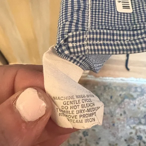 Burberry of London button down. Size L. Barely worn. White blue. Vintage